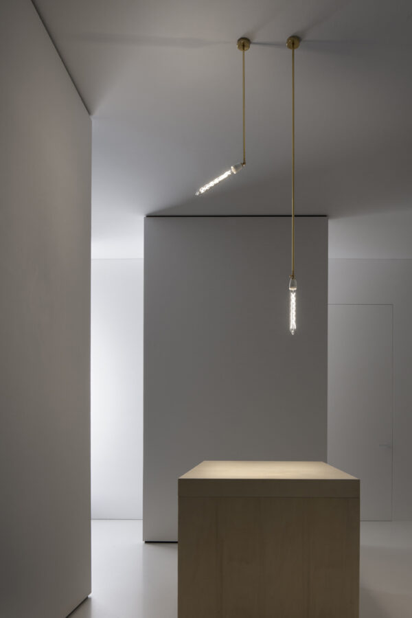 Потолочный светильник T16 12