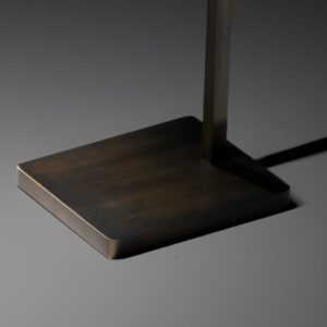 Настольная лампа ESSENTIAL 3