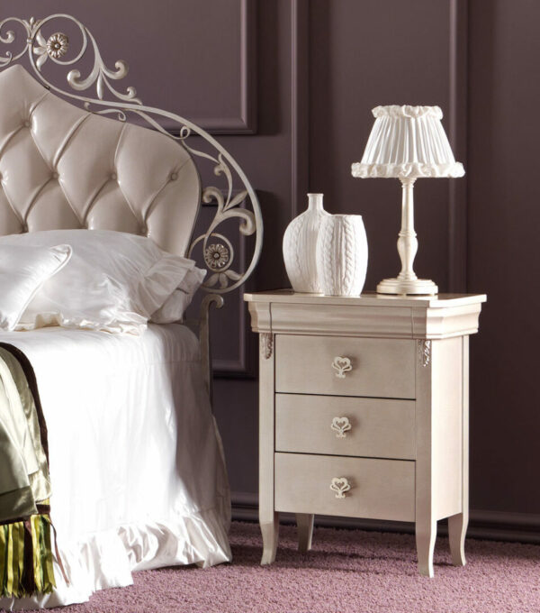 Тумбочка CLARA 3