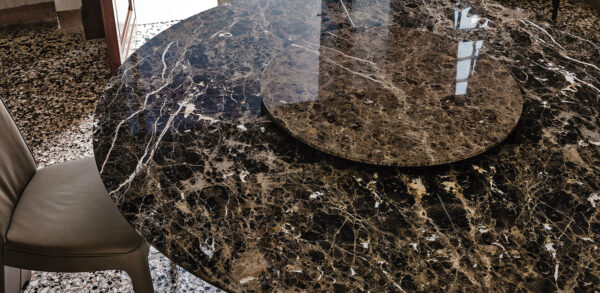 Обеденный стол Eliot Round 3