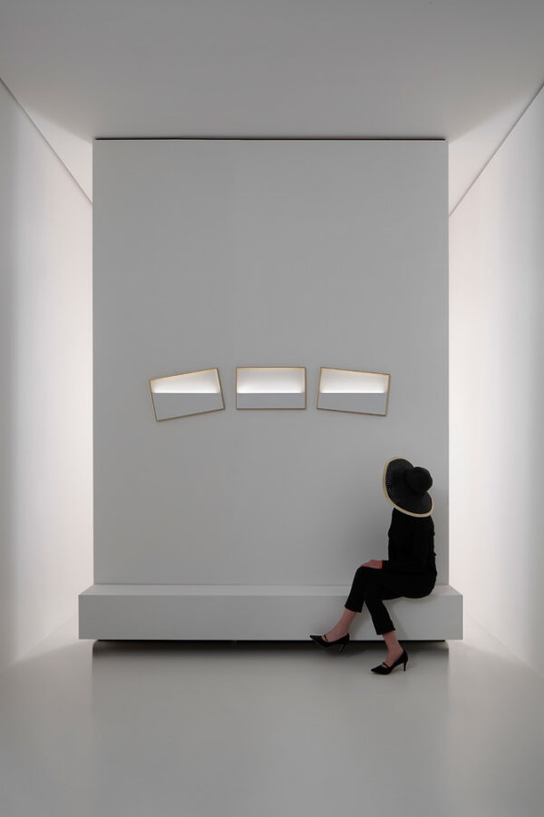 Настенная лампа PANTONE 4