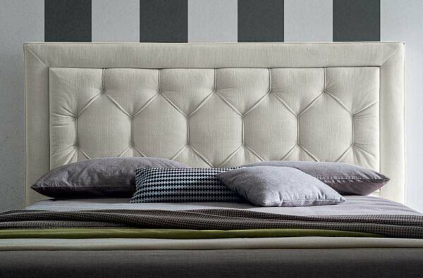 Кровать Adrian 4