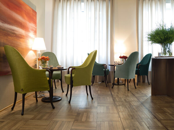 Журнальный столик OTI 4