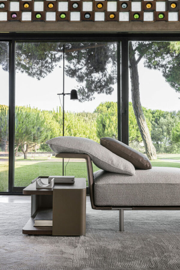 Журнальный столик HUBERT 2