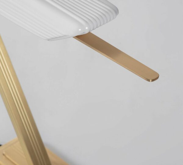 Настольная лампа GLAIVE 3