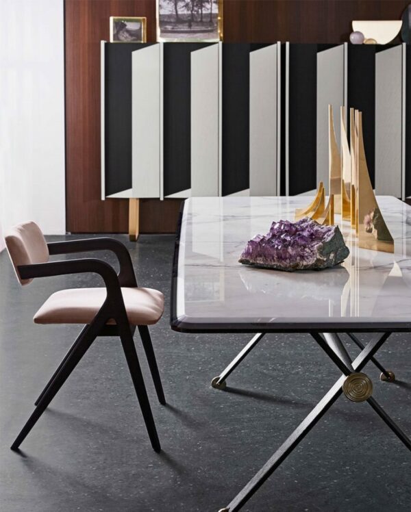 Обеденный стол 4