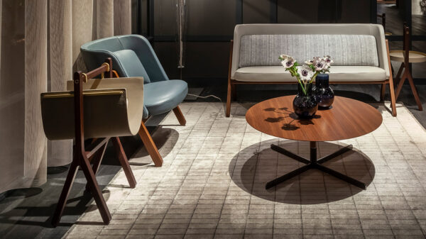 Приставной столик для журналов REN rack 7