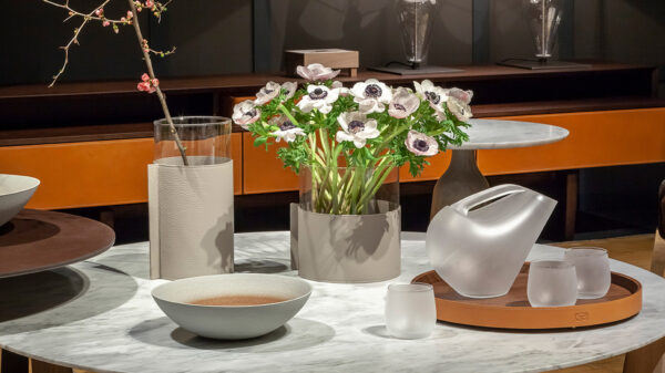 Коллекция ваз LEATHER POT 15