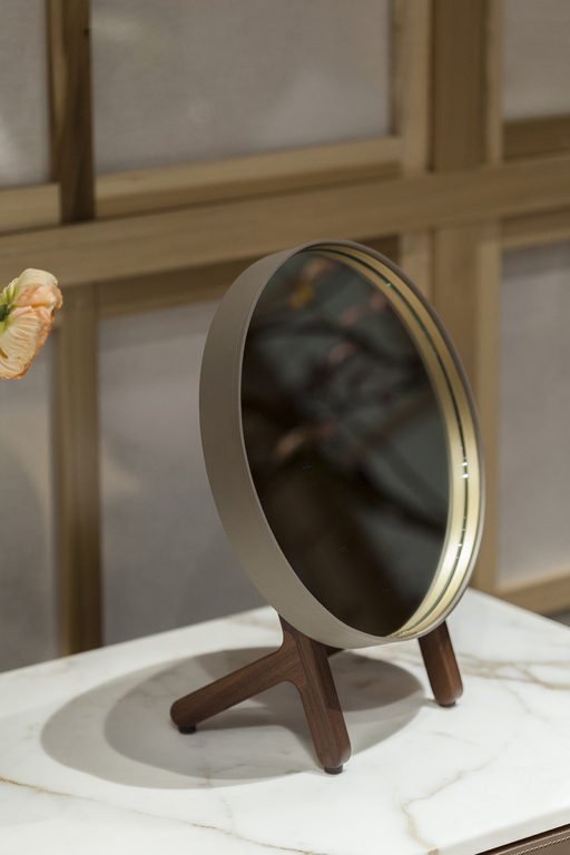 Настольное зеркало REN 3