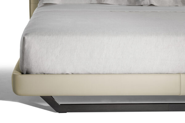 Кровать AURORA TRE 8