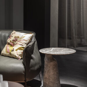 Приставной столик ILARY monolithic 8