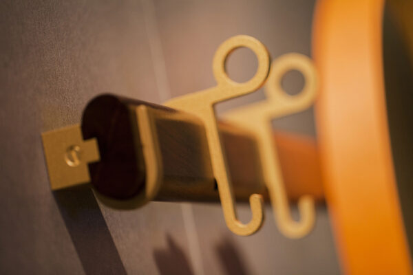 Зеркало с вешалками REN 6