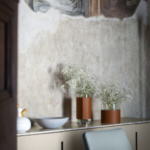 Коллекция ваз LEATHER POT 8