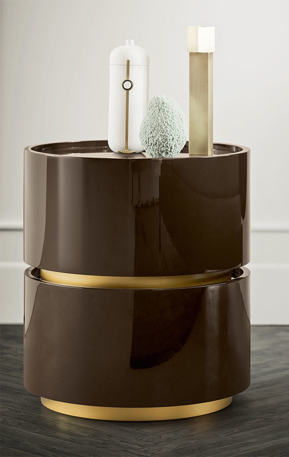 Тумбочка Dedalo на ножках 2