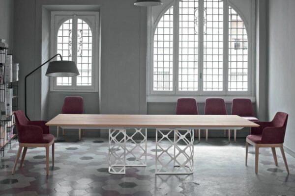 Обеденный стол MAJESTY 2