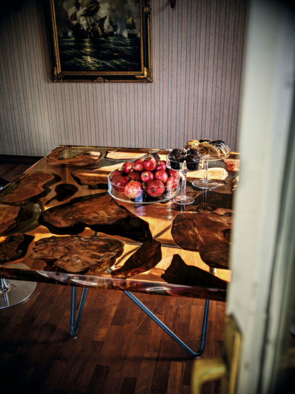 Стол KAURI EARTH SQUARE 5