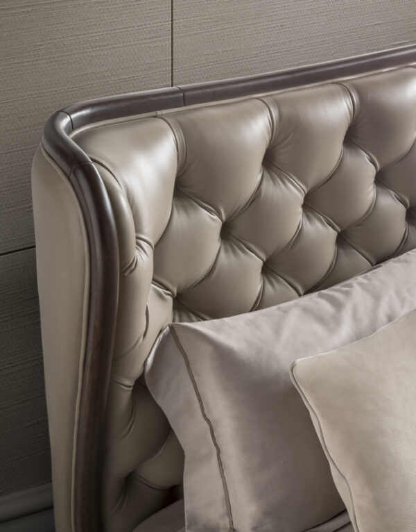 Кровать HE001 2