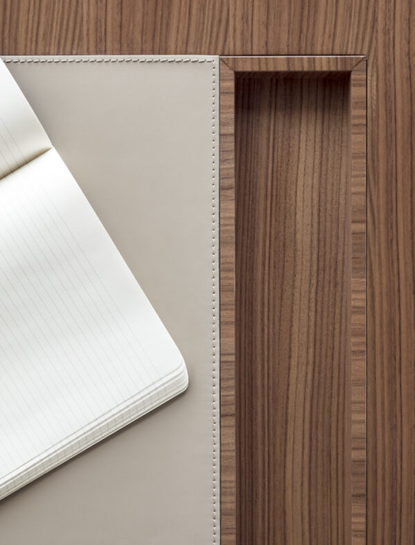 Письменный стол MI910 4