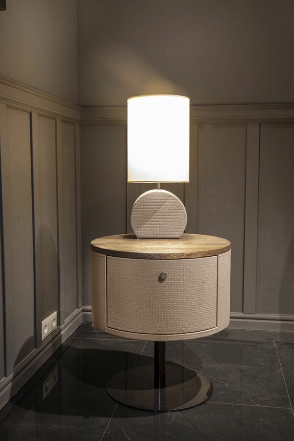 Настольная лампа MERIDIAN 2