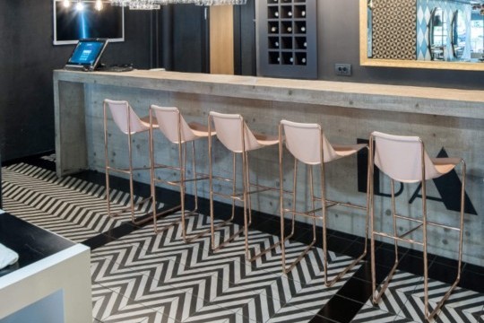 Барный стул Apelle H65 M CU 3