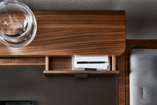 Письменный стол NOTE 4