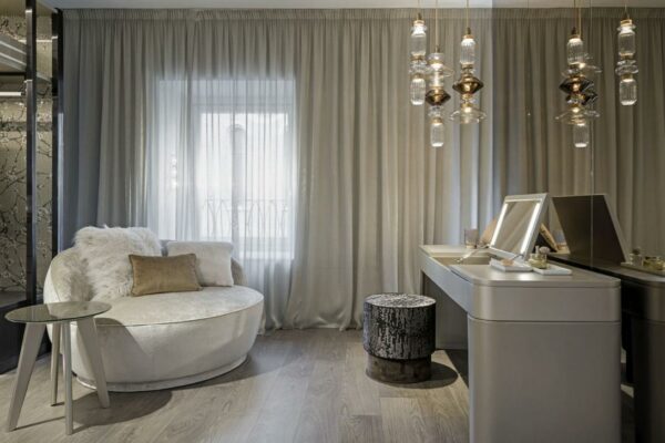 Туалетный столик VALMONT 2