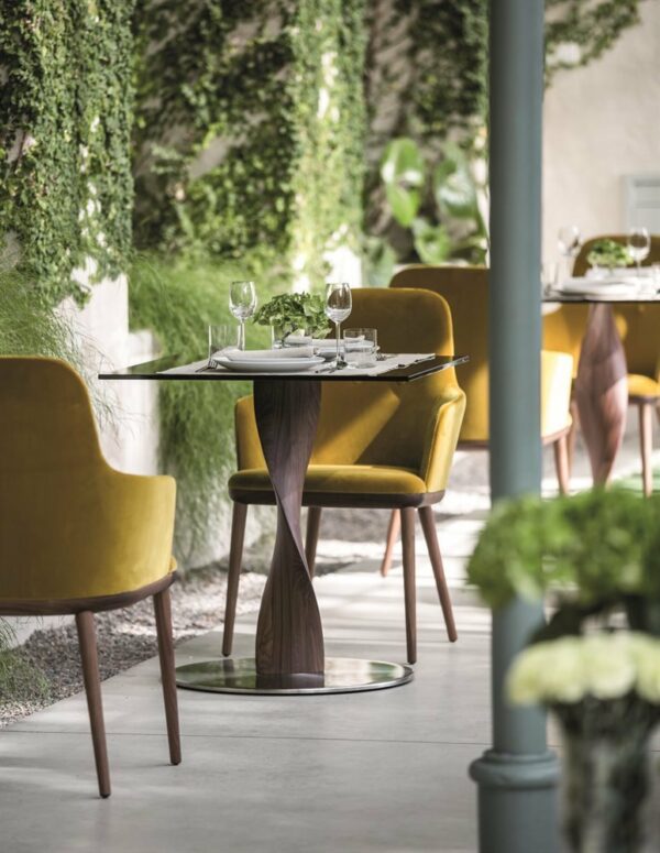 Обеденный стол Spin 2