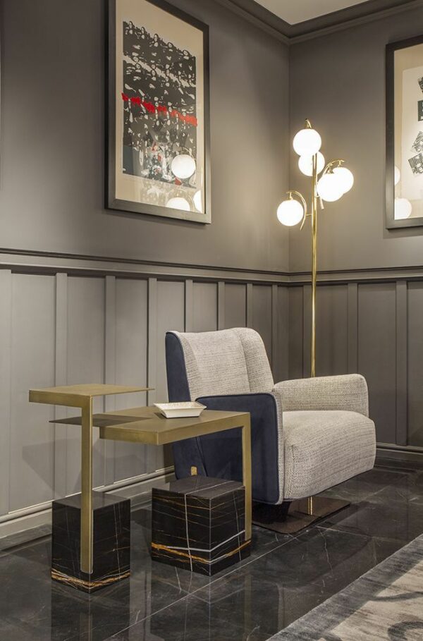 Приставной столик TAG 8