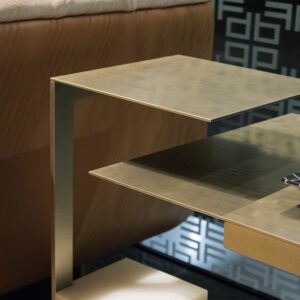 Приставной столик TAG 10