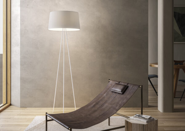 Торшер TRIPOD 2