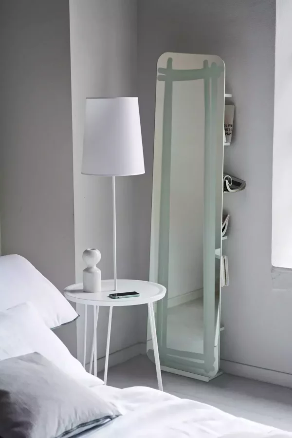 Стол с лампой LC 47 Collection Beds 6