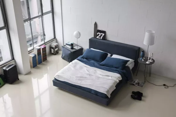 Стол с лампой LC 47 Collection Beds 7