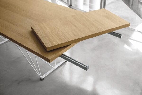 Обеденный стол BUILDING 2