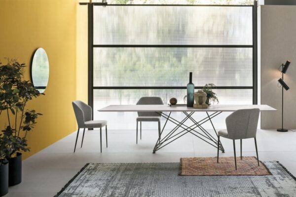 Обеденный стол BUILDING 6