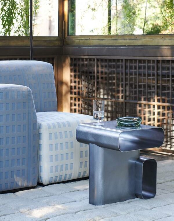 Приставной столик SOFT CORNERS Low Table 1