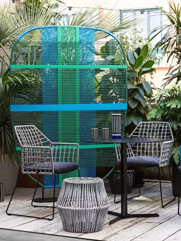 Приставной уличный столик Garden Table 3