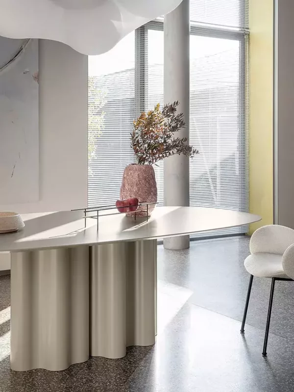 Стол Teatro Magico 9