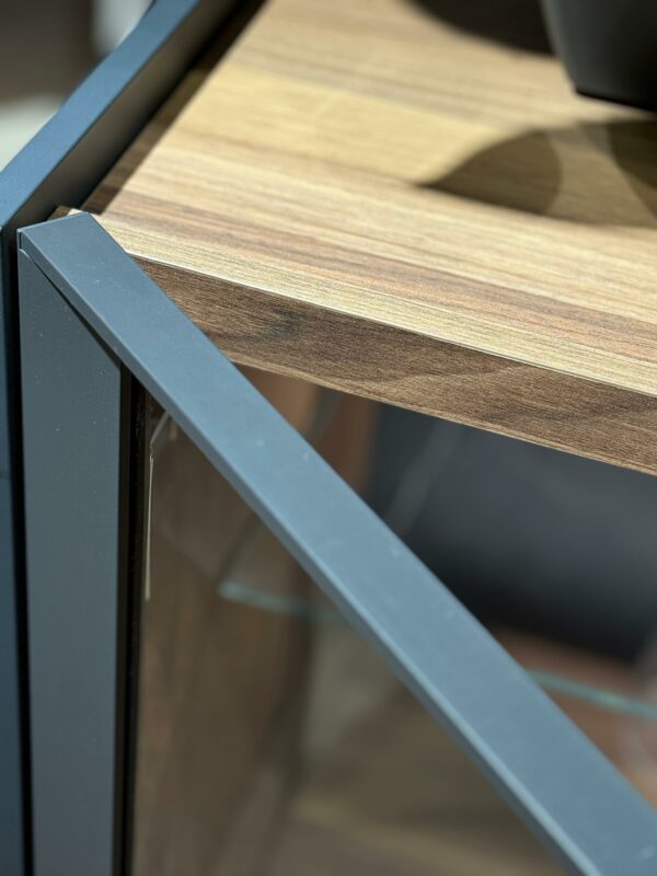 Стеклянная Витрина Arya на ножках 5