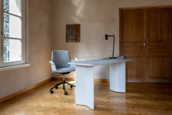 Офисное кресло DOWNTOWN CONFERENCE 360 10