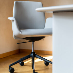 Офисное кресло DOWNTOWN CONFERENCE 360 12