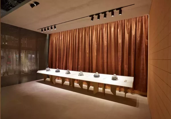 Потолочный светильник UT SPOT TRACK 6