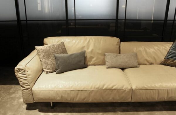 кожаный Итальянский диван CLOSE TO ME Arketipo