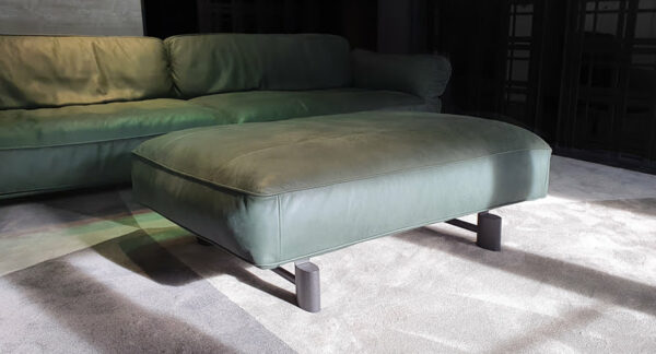 Диван CLOSE TO ME