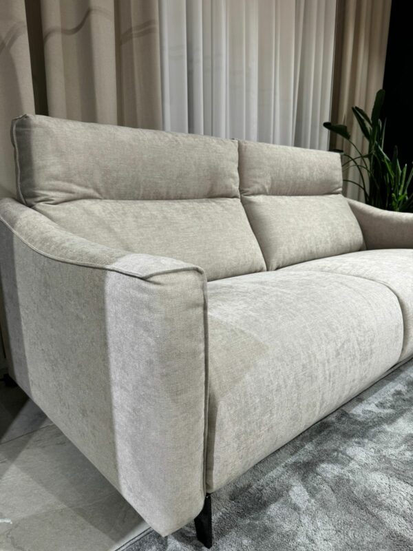 Итальянский Диван с электрореклайнерами MADRID от Rosini