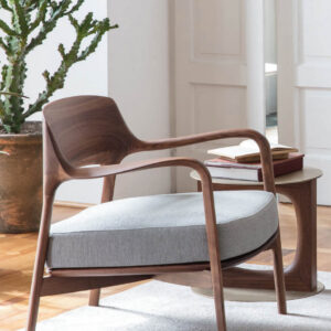 Итальянское кресло LOUIS от PORADA