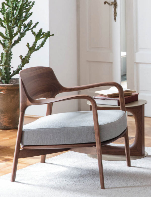 Итальянское кресло LOUIS от PORADA