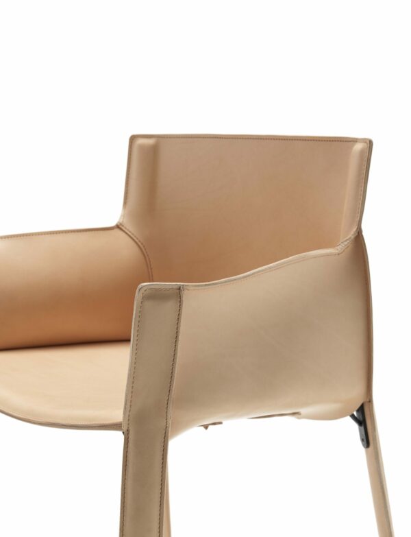 Итальянское кресло P90 4