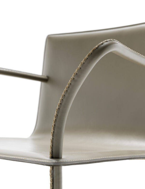 Итальянское кресло LYS W от Fasem