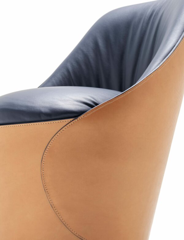 Итальянское кресло ELECTA LOUNGE 11