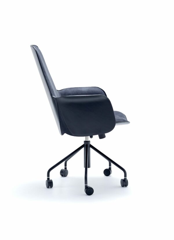 Итальянское кресло ELECTA TALL BG 2